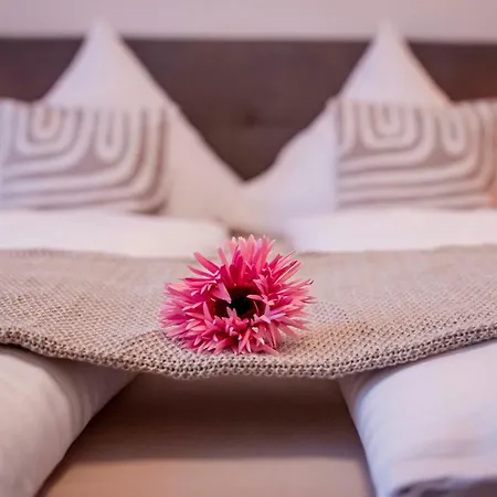 Geniessen- Entspannen- Wohlfuehlen-komfortable - Weingut Erich Serwazi * Mesenich