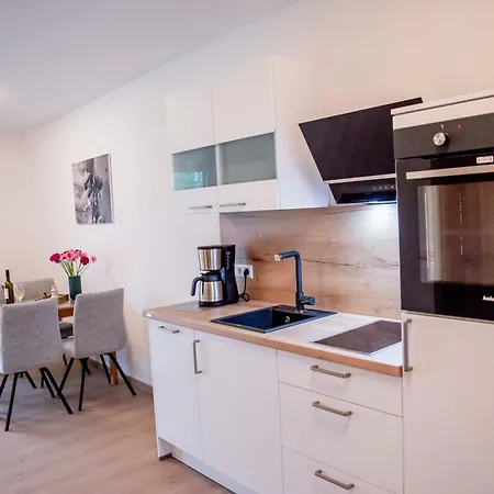 Geniessen- Entspannen- Wohlfuehlen-komfortable - Weingut Erich Serwazi *