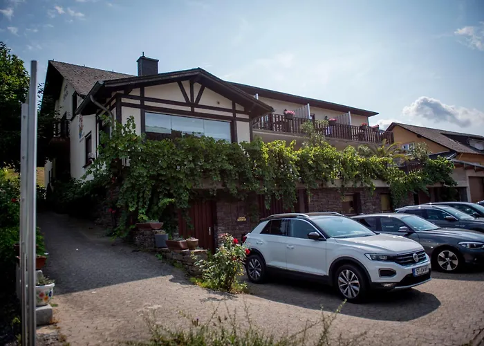 Geniessen- Entspannen- Wohlfuehlen-komfortable - Weingut Erich Serwazi メセニヒ